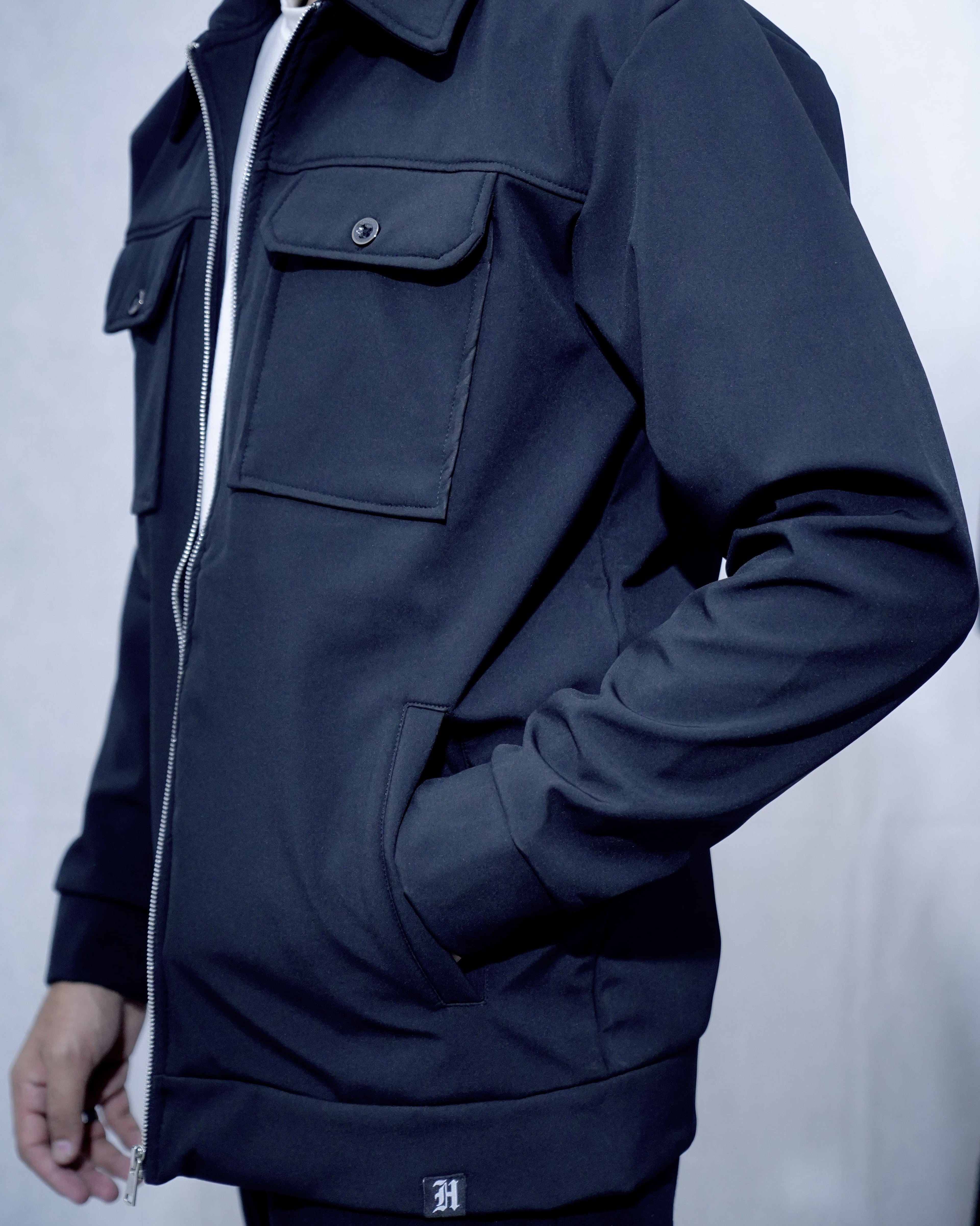 HIZ Men’s Slim Fit Softshell Jacket Black